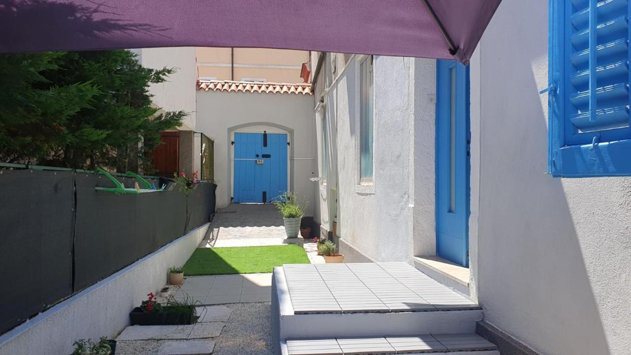 Holiday Home Blue Door In Пула Екстер'єр фото