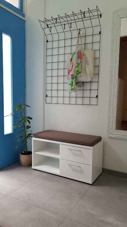 Holiday Home Blue Door In Пула Екстер'єр фото